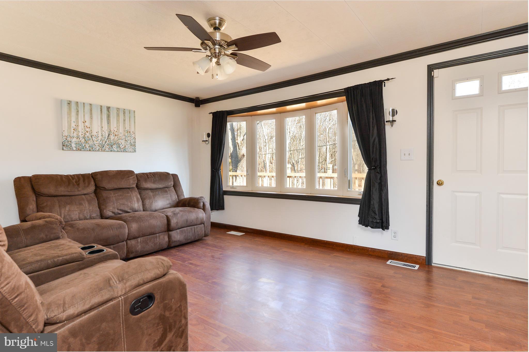905 Kirk Road Elkton, MD 21921 - Photo 3 of 21 LIVING ROOM WITH BAY WINDOW