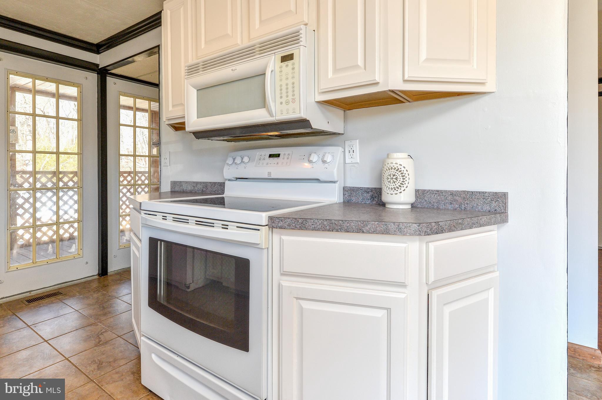 905 Kirk Road Elkton, MD 21921 - Photo 6 of 21 ALL APPLIANCES CONVEY