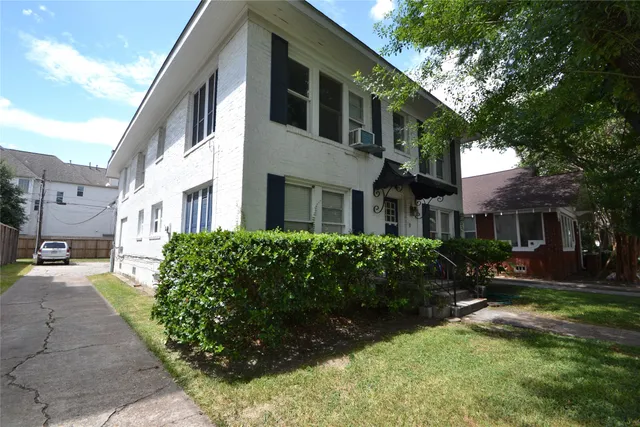 $1,225 | 1517 Bonnie Brae Street, Unit 3, Houston, TX 77006