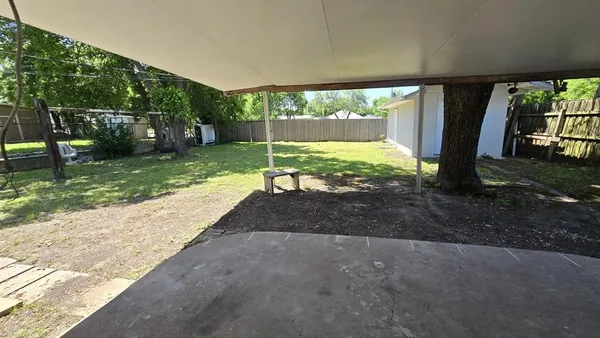 $2,000 | 636 Highfall Drive, Dallas, TX 75232