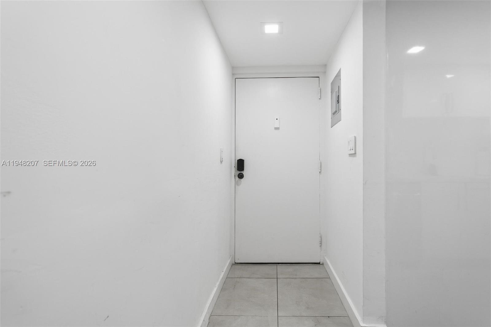 469 North Pine Island Road, Unit B302 Plantation, FL 33324 - Photo 4 of 33 a view of room