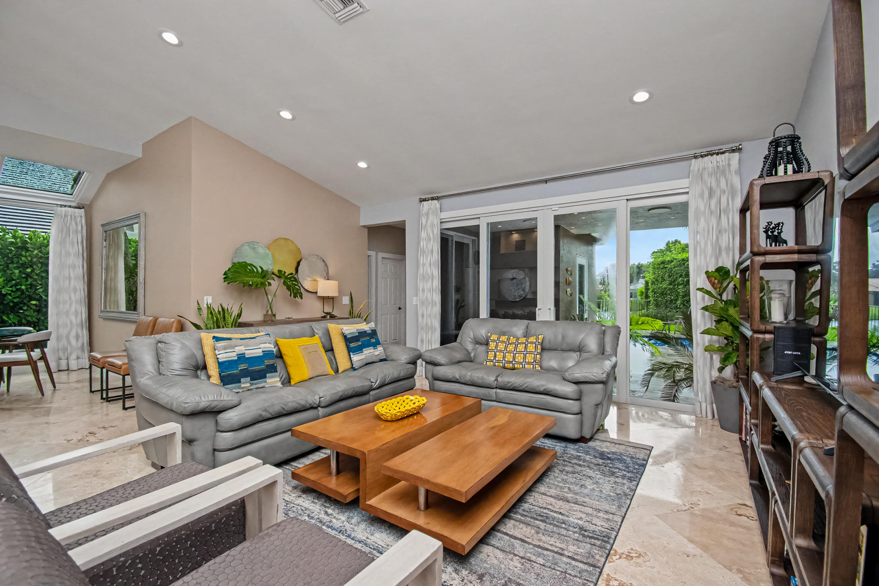 2653 Northwest 46th Street Boca Raton, FL 33434 - Photo 7 of 46 064C39A9-280E-40D4-95B8-5E3E53AC8A56