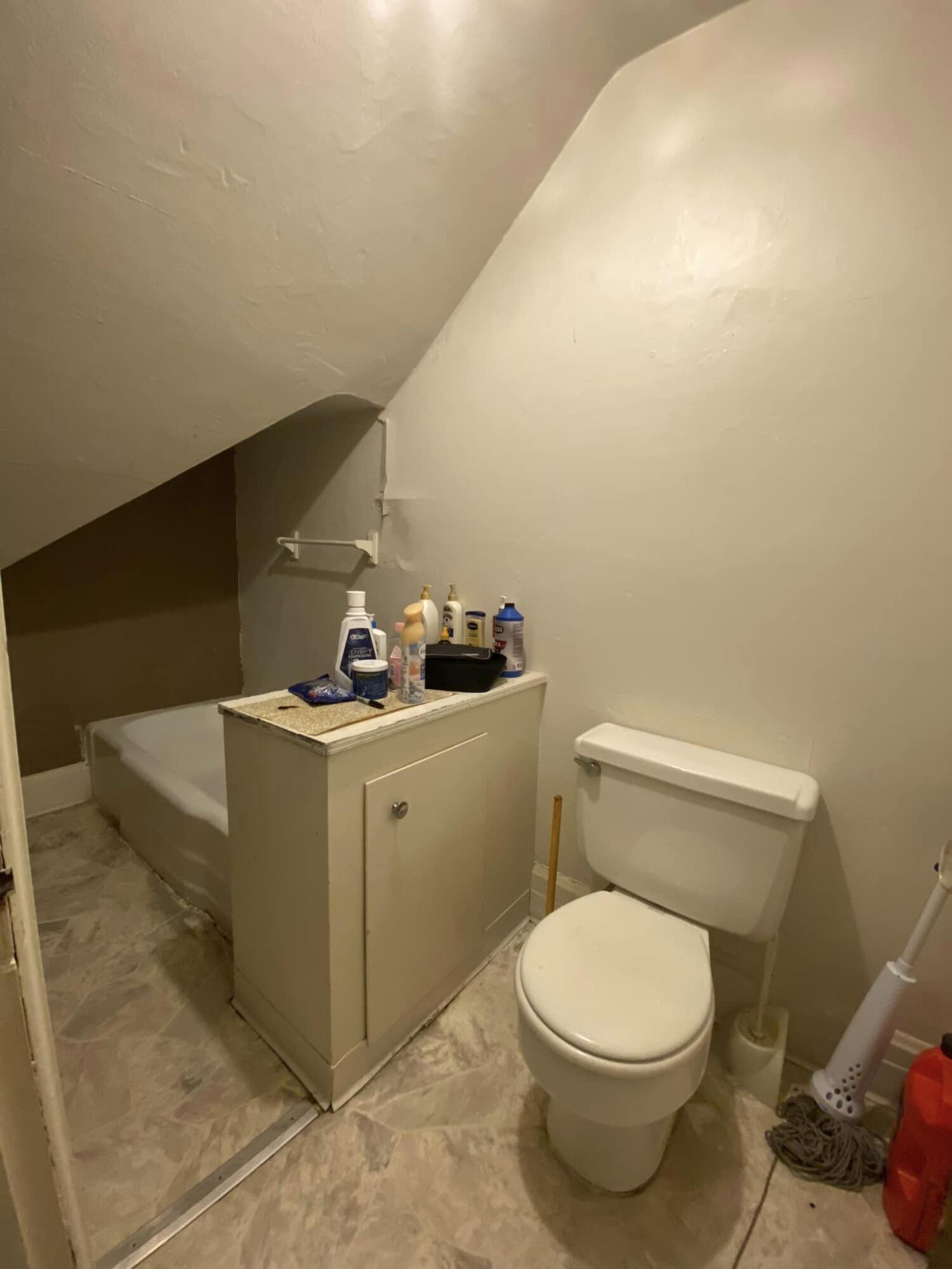 1024 Hagerer Street Racine, WI 53402 - Photo 6 of 17 U2 bath