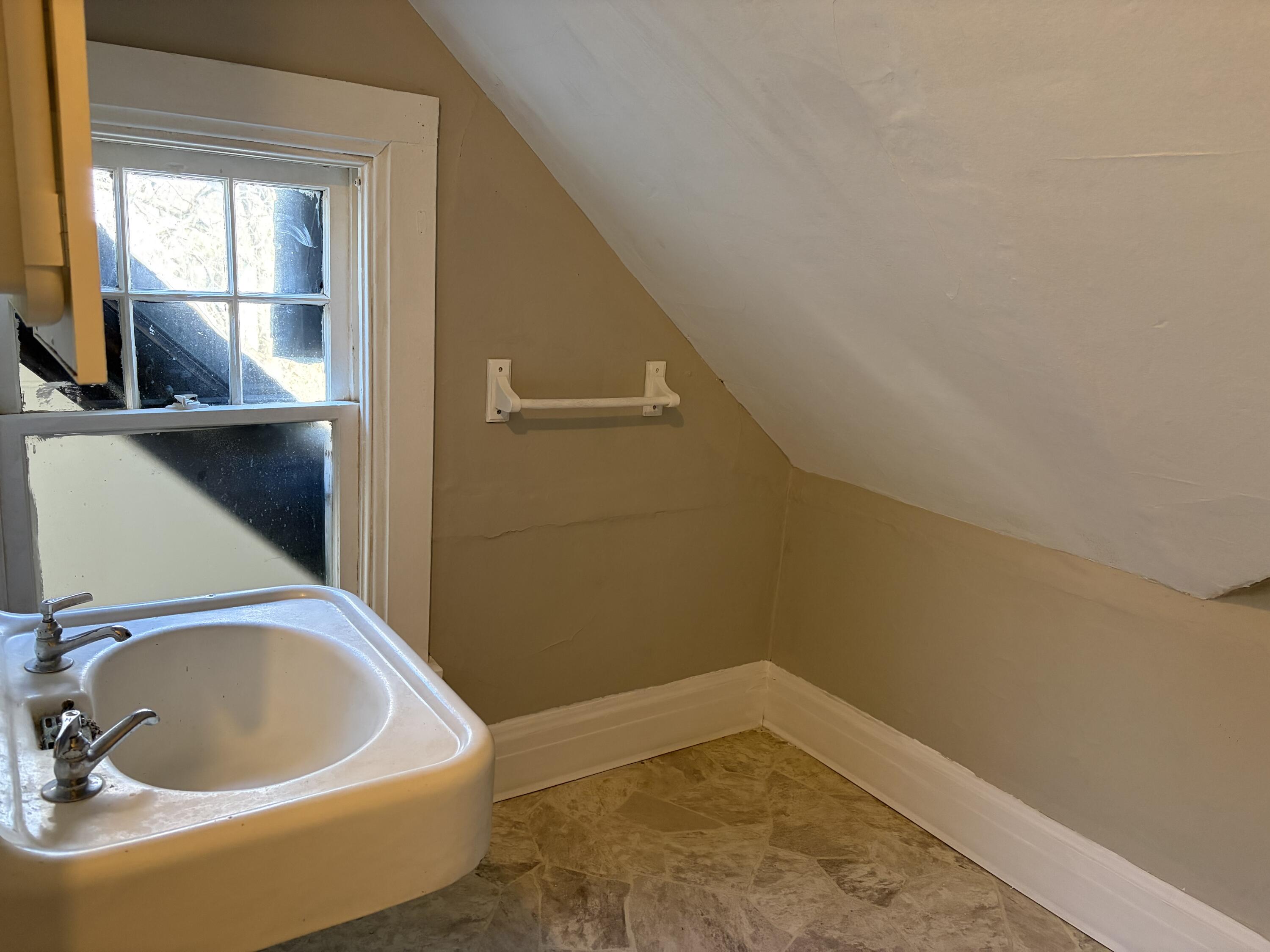 1024 Hagerer Street Racine, WI 53402 - Photo 7 of 17 U2 bath