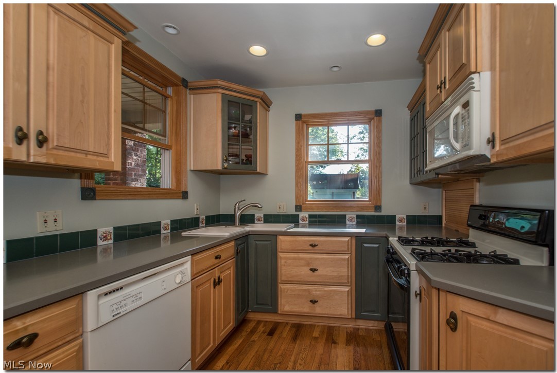 1541 Compton Road Cleveland Heights, OH 44118 - Photo 15 of 35