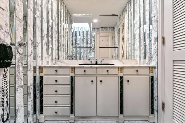 $29,900,000 | 241 Cape Florida Drive, Key Biscayne, FL 33149