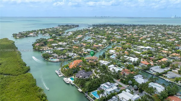 $29,900,000 | 241 Cape Florida Drive, Key Biscayne, FL 33149