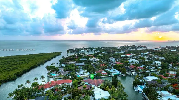 $29,900,000 | 241 Cape Florida Drive, Key Biscayne, FL 33149