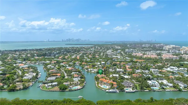 $29,900,000 | 241 Cape Florida Drive, Key Biscayne, FL 33149