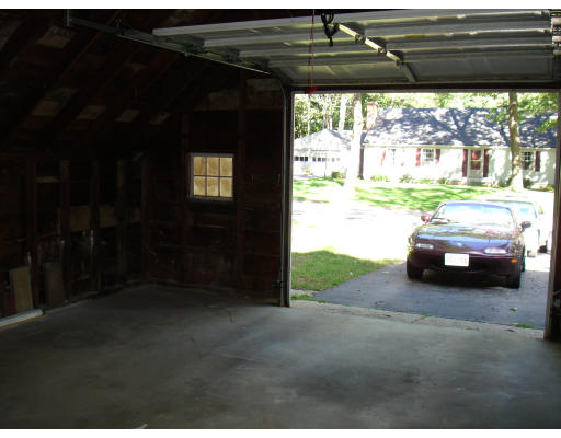 72 Anawan Road North Attleboro, MA 02760 - Photo 12 of 17 Gallery Image 12