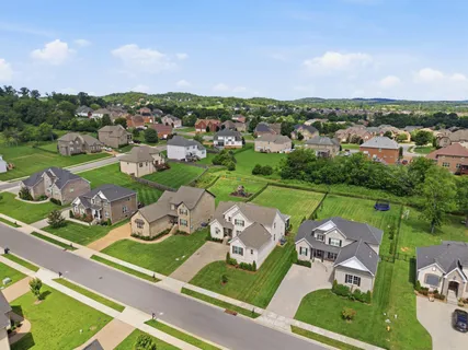 $650,000 | 269 Crooked Creek Lane, Hendersonville, TN 37075