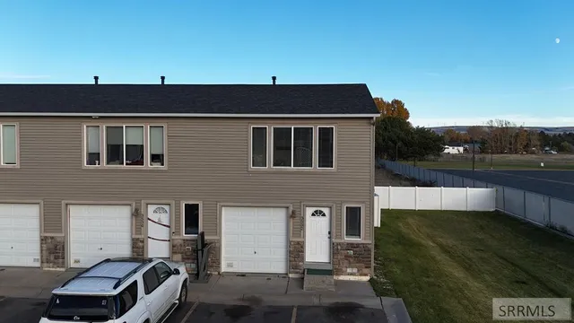 $260,000 | 3532 Greenfield Drive, Ammon, ID 83406