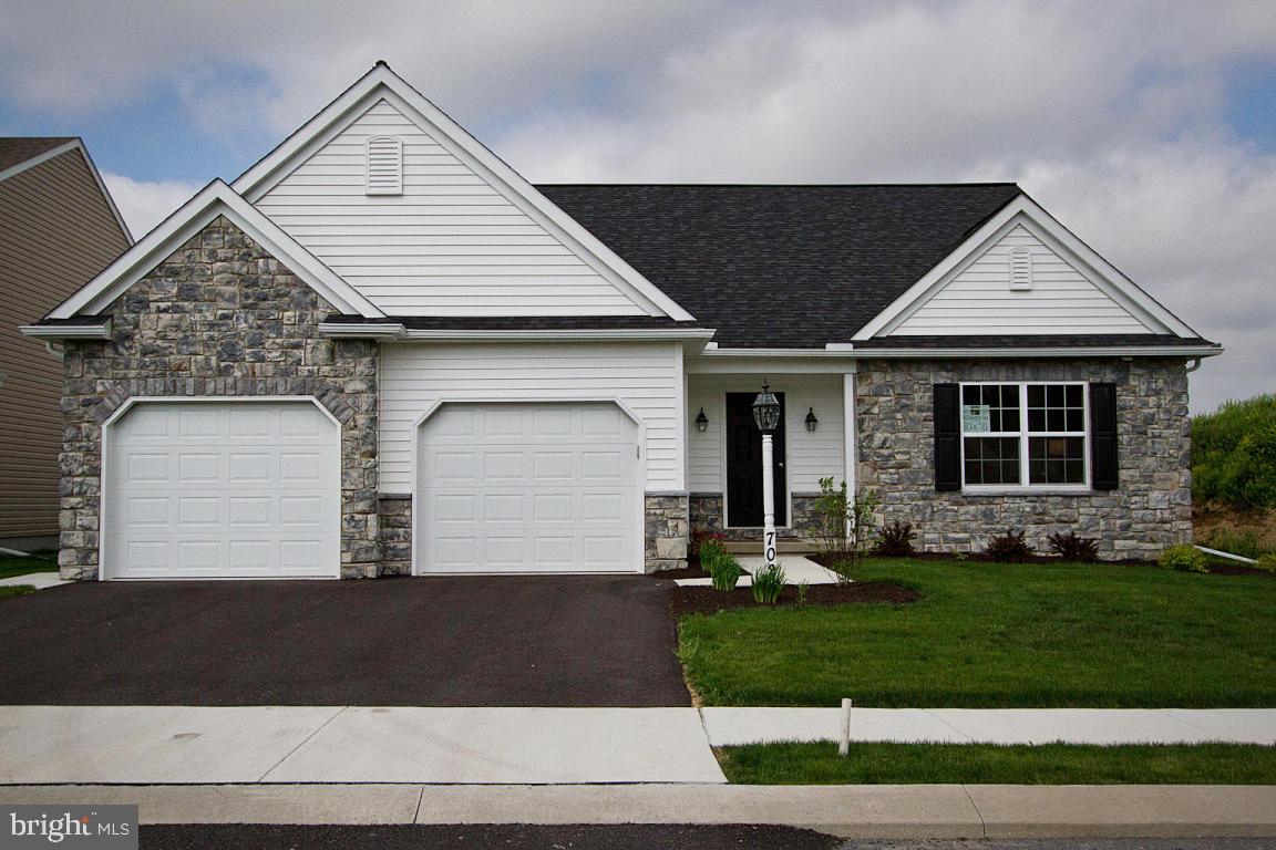 702 Hamaker Road Manheim, PA 17545 - Photo 3 of 44