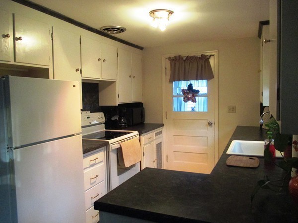 96 Gould Road Andover, MA 01810 - Photo 4 of 12
