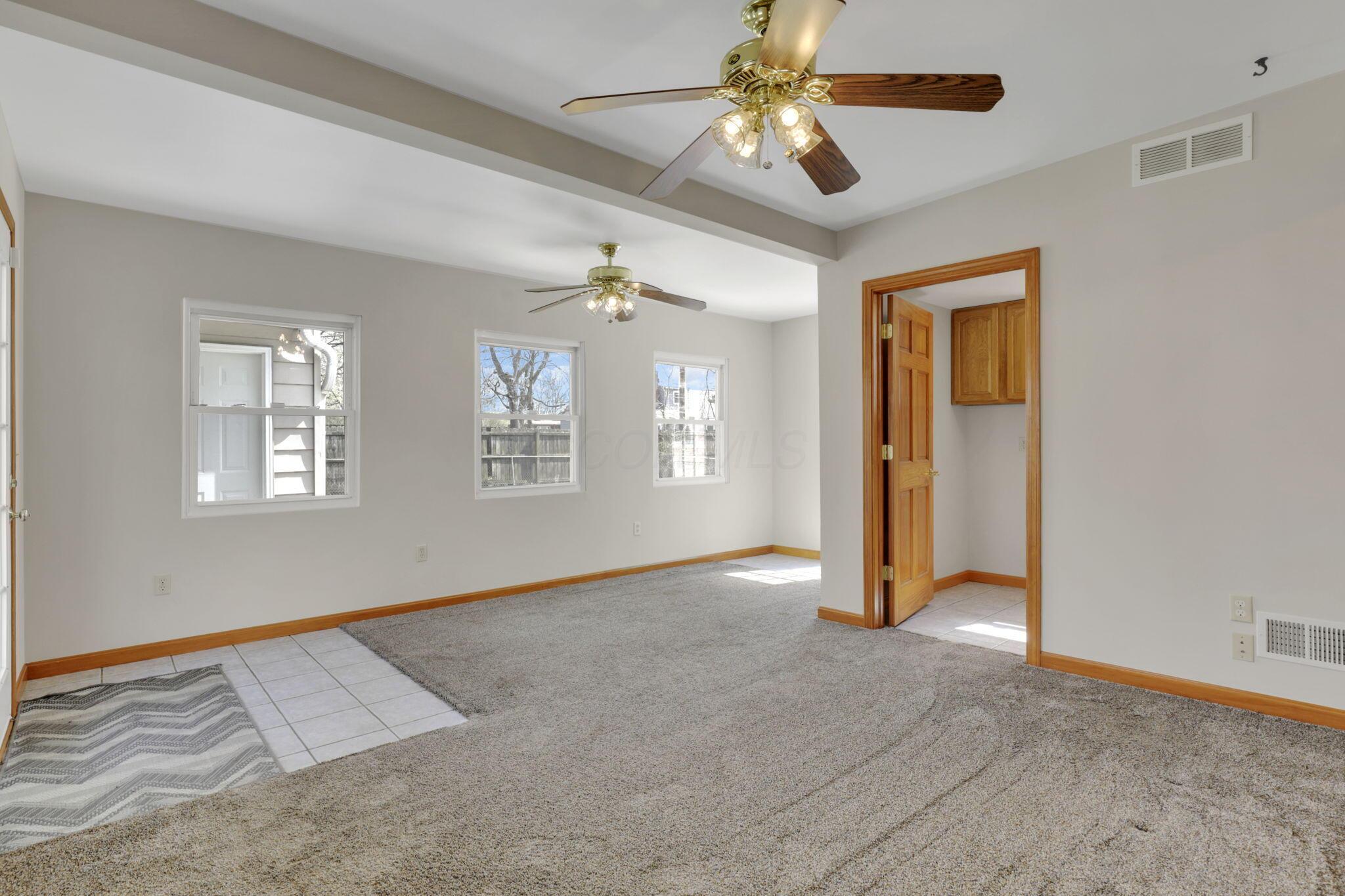 410 Sturbridge Road Columbus, OH 43228 - Photo 11 of 32 Four Season Room