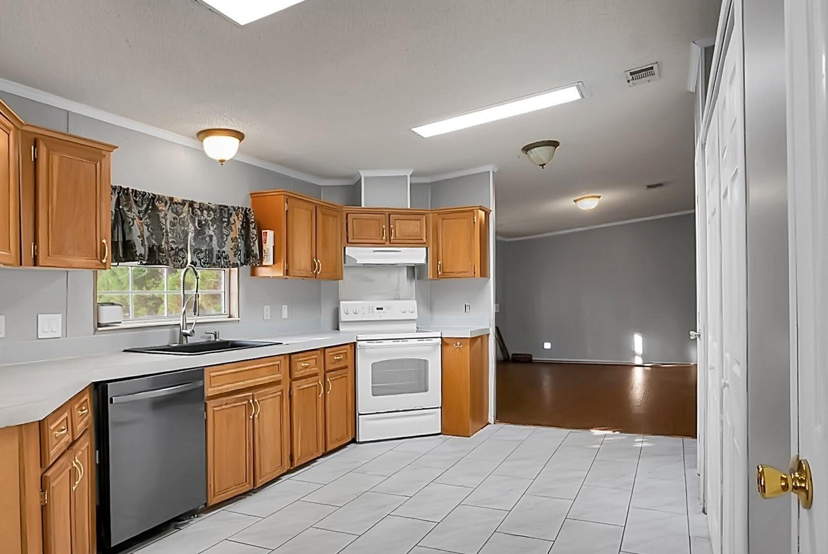 1170 Royle Road Ladson, SC 29456 - Photo 10 of 43