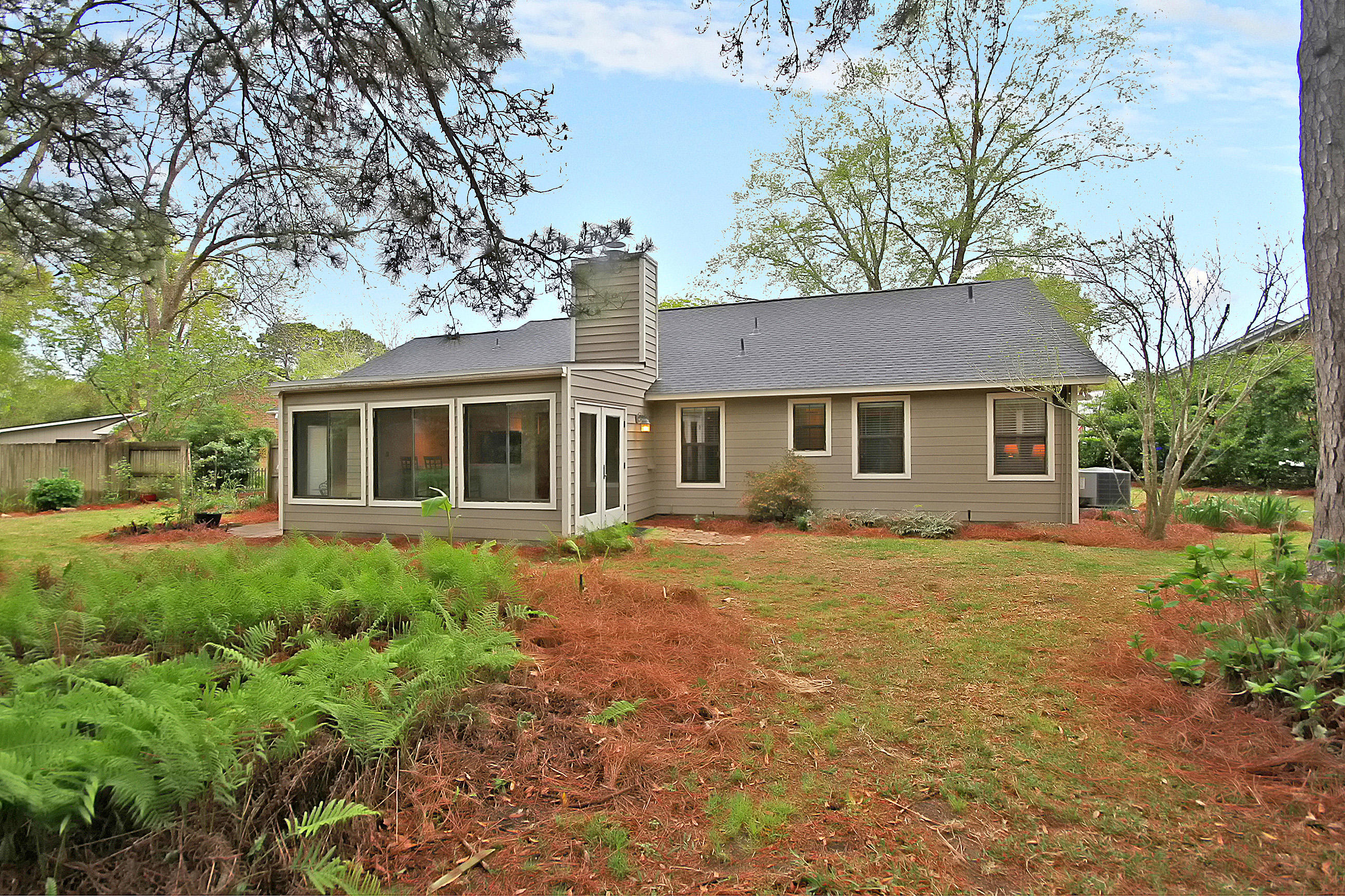 1124 Two Rivers Court Mount Pleasant, SC 29464 - Photo 3 of 35 IMG_9121 copy