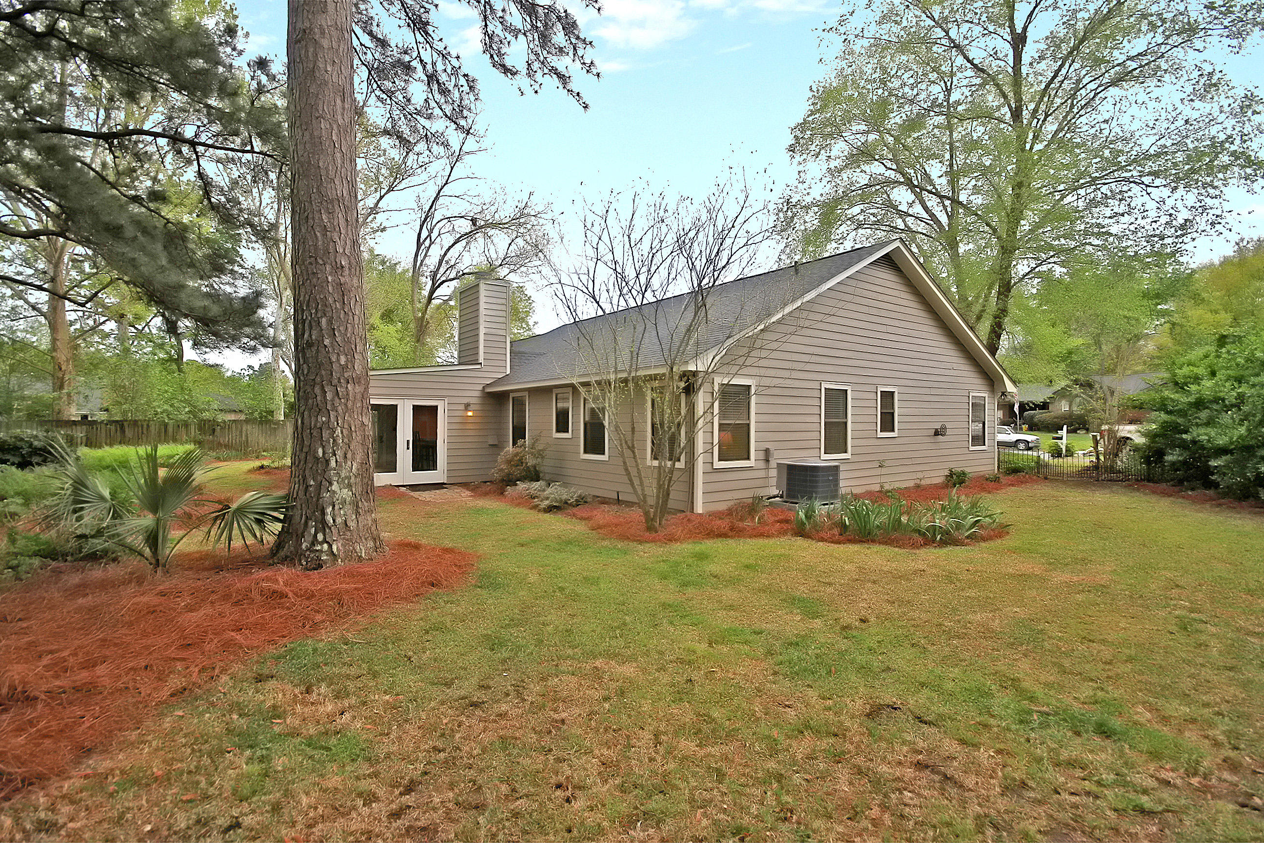 1124 Two Rivers Court Mount Pleasant, SC 29464 - Photo 23 of 35 IMG_9110 copy