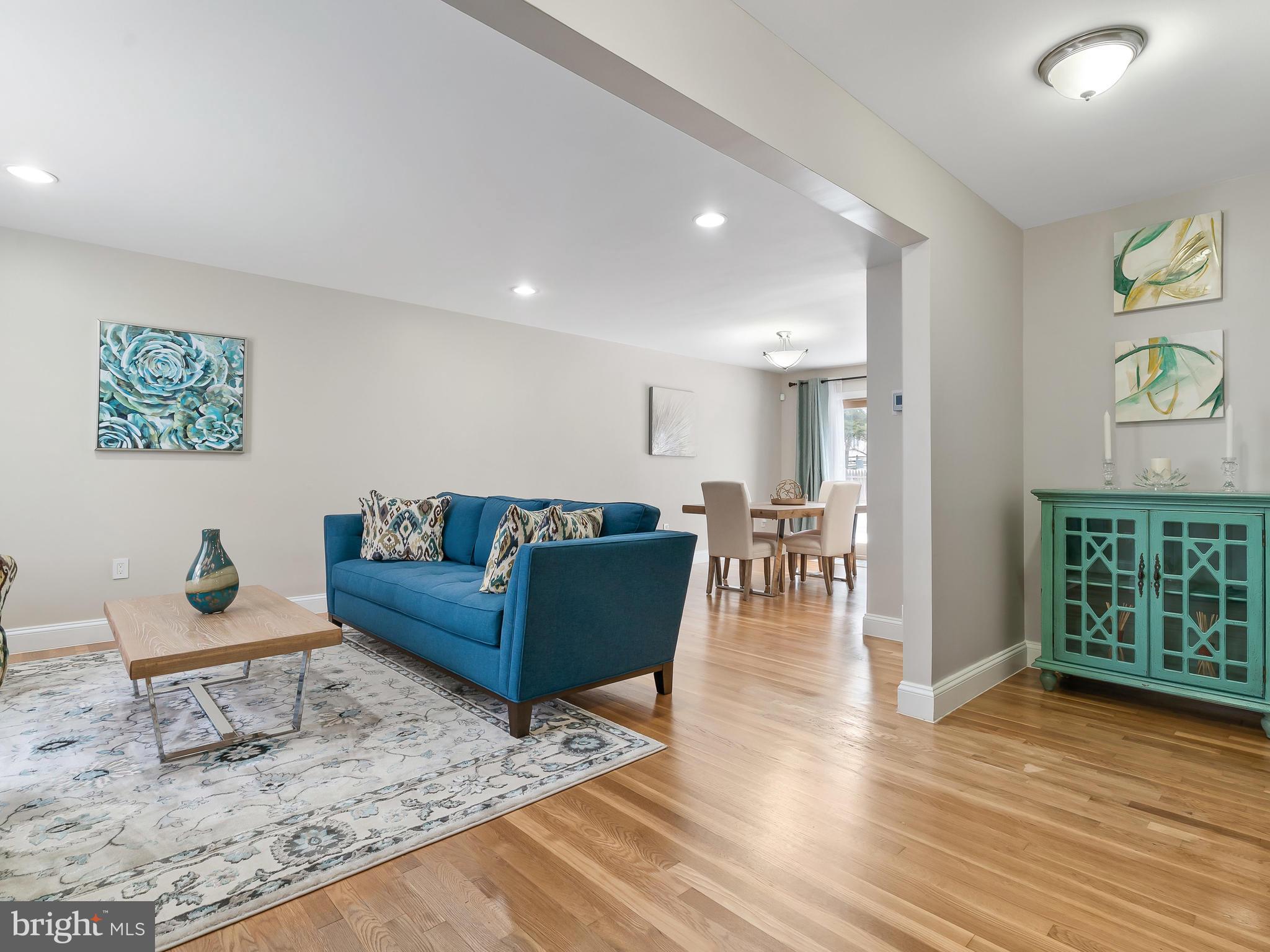 13215 Bluhill Road Silver Spring, MD 20906 - Photo 19 of 40 Living Room