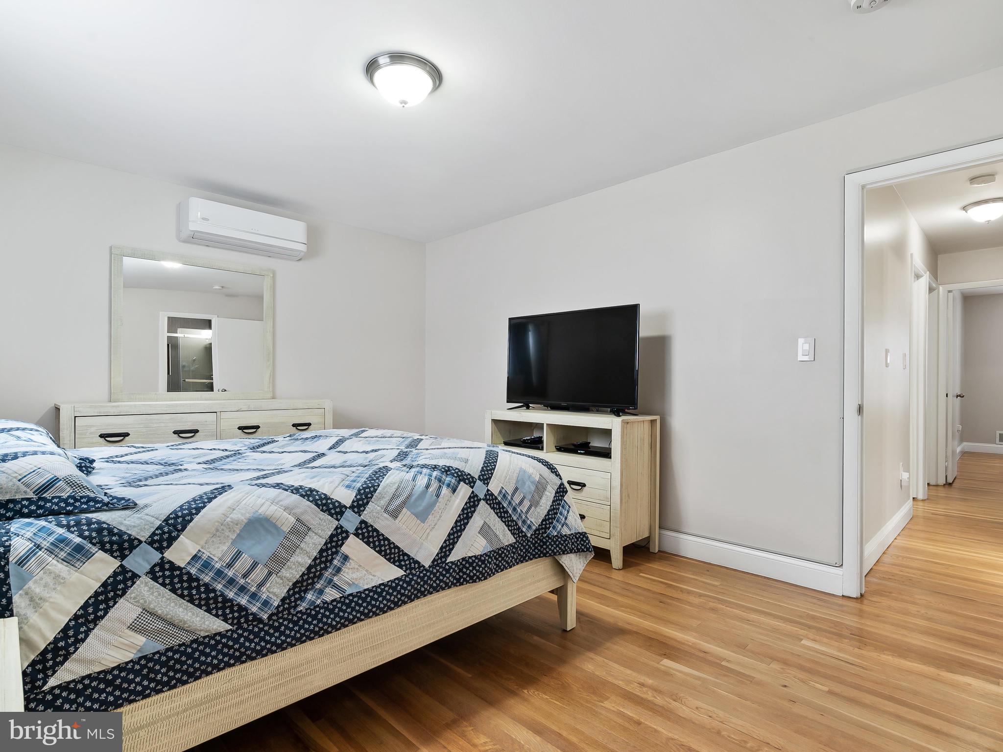 13215 Bluhill Road Silver Spring, MD 20906 - Photo 23 of 40 Master Bedroom