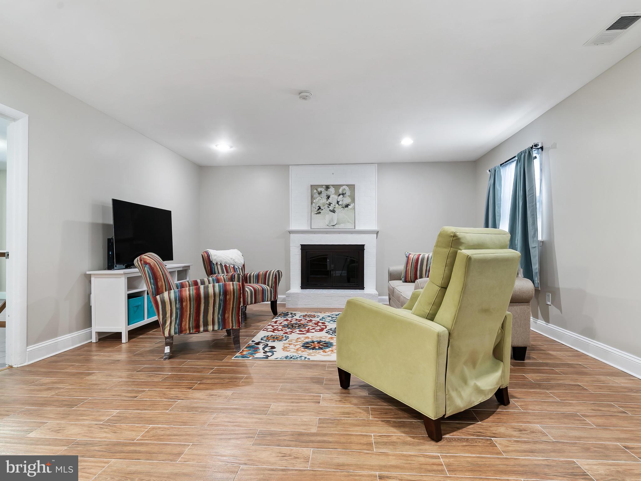 13215 Bluhill Road Silver Spring, MD 20906 - Photo 32 of 40 Family Room