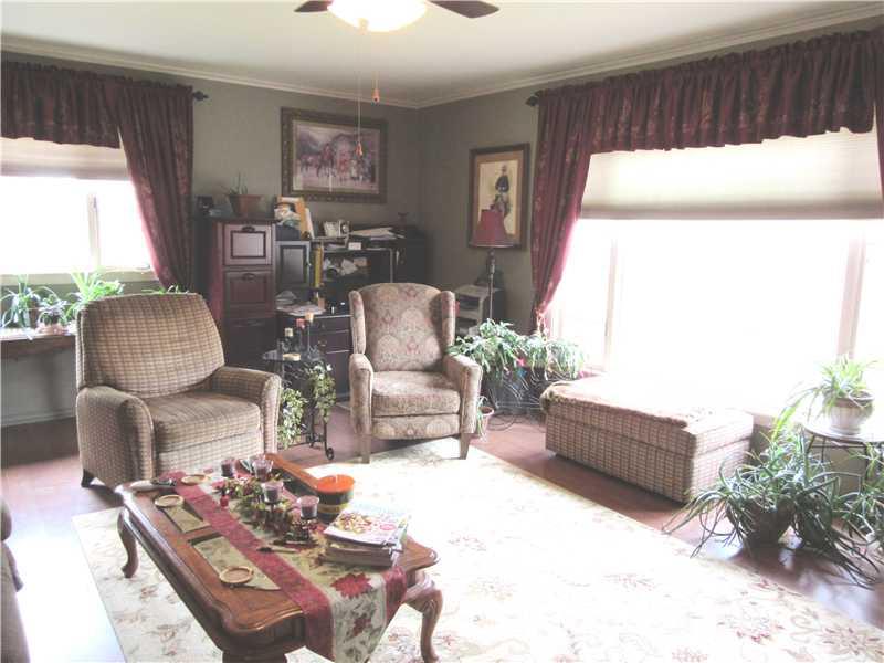 724 Fallen Timber Road Elizabeth, PA 15037 - Photo 9 of 25 Den. Large Window and Plenty of Sunlight