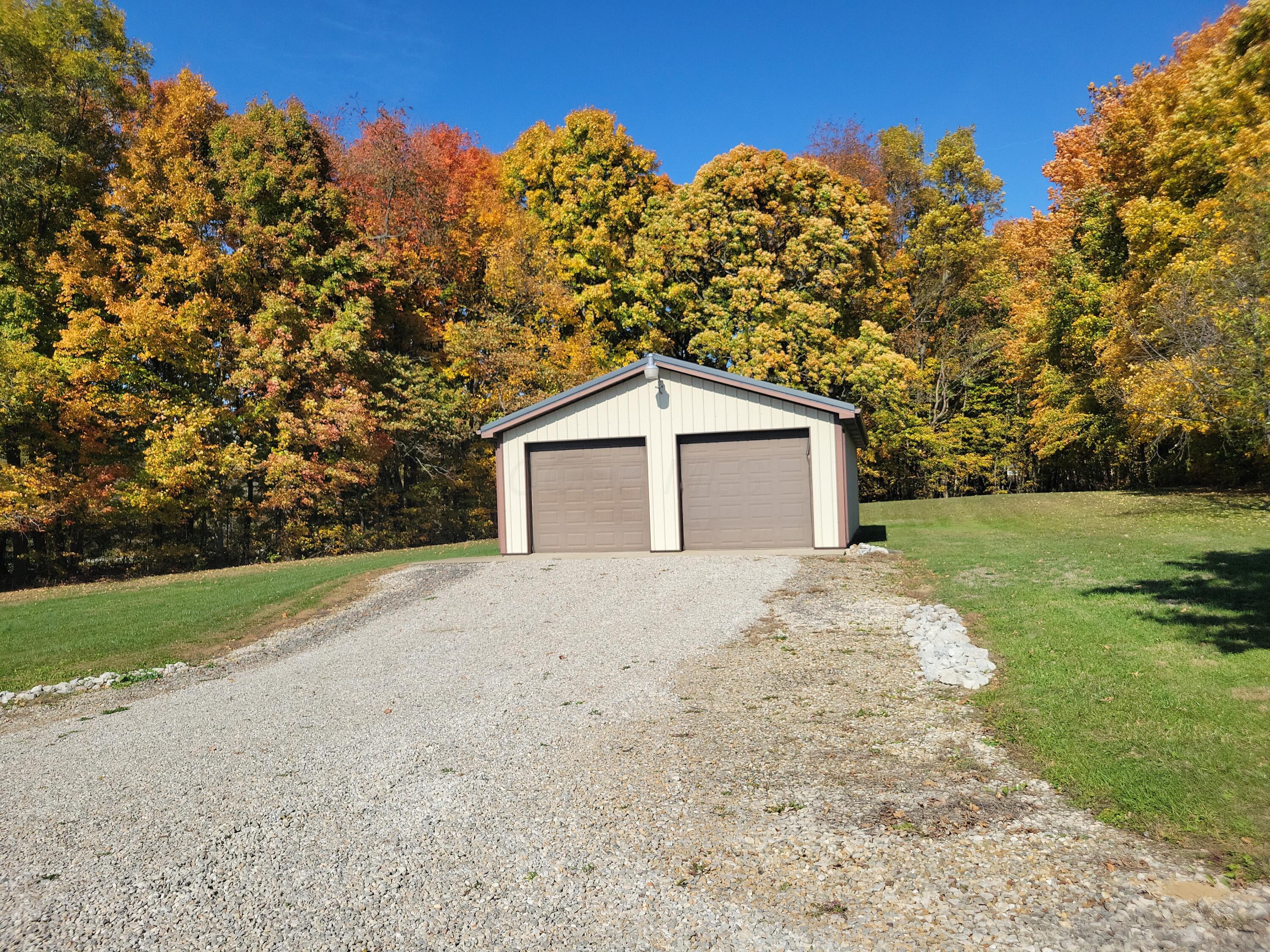 3415 Spires Road Southwest Lancaster, OH 43130 - Photo 5 of 47 Exterior