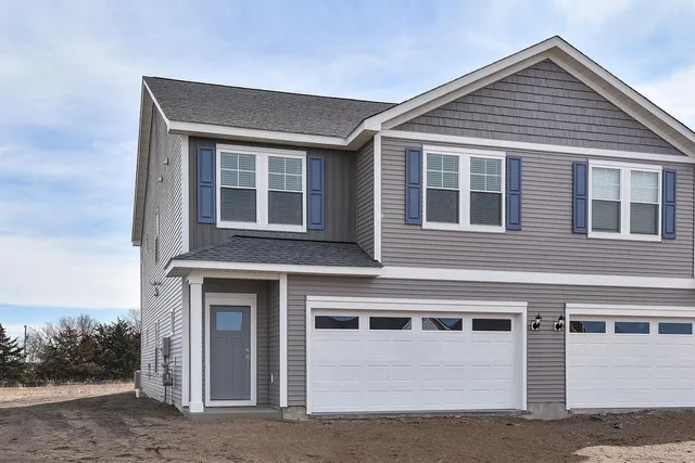 $394,900 | 39729 Fallbrook Avenue, North Branch, MN 55056