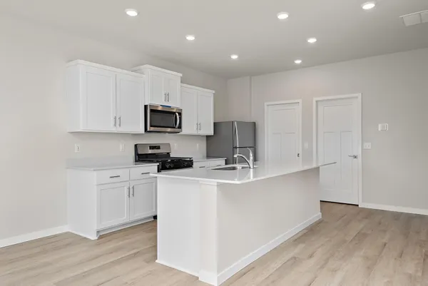 $394,900 | 39729 Fallbrook Avenue, North Branch, MN 55056