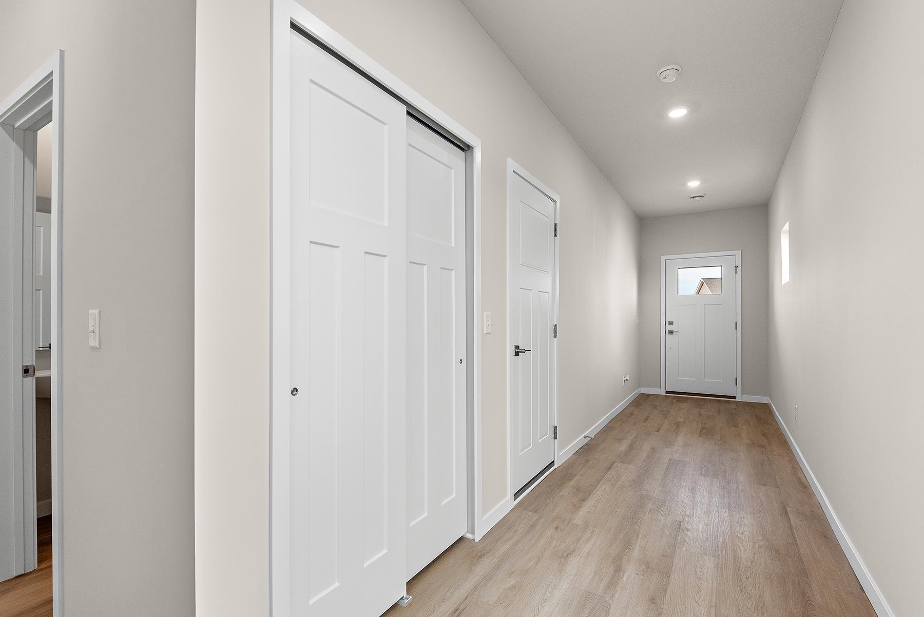 39729 Fallbrook Avenue North Branch, MN 55056 - Photo 3 of 24