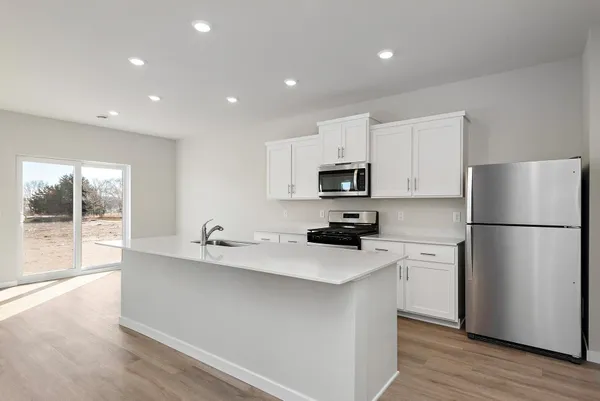 $394,900 | 39729 Fallbrook Avenue, North Branch, MN 55056