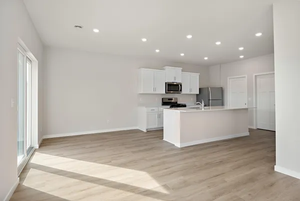 $394,900 | 39729 Fallbrook Avenue, North Branch, MN 55056