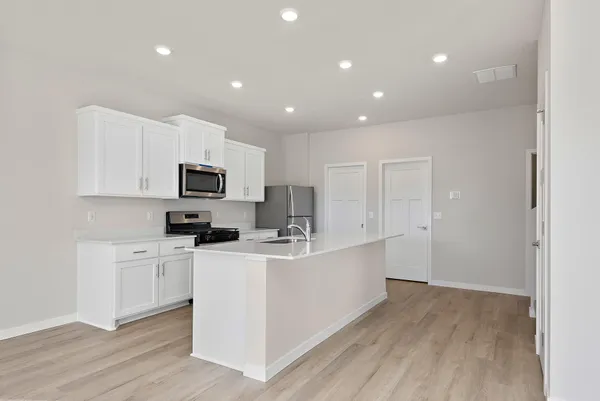 $394,900 | 39729 Fallbrook Avenue, North Branch, MN 55056