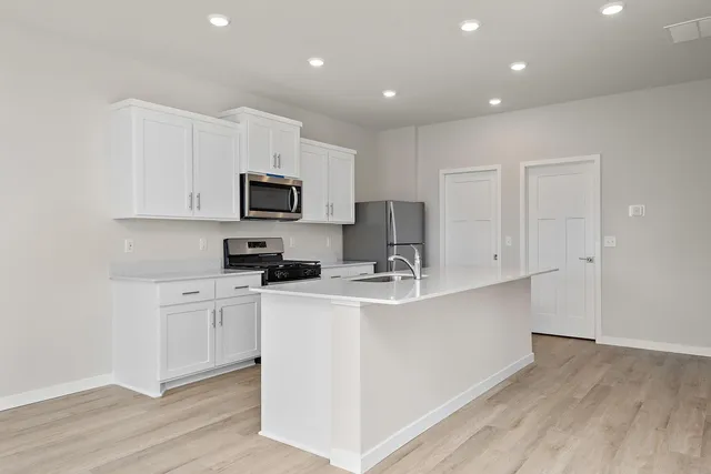 $394,900 | 39729 Fallbrook Avenue, North Branch, MN 55056