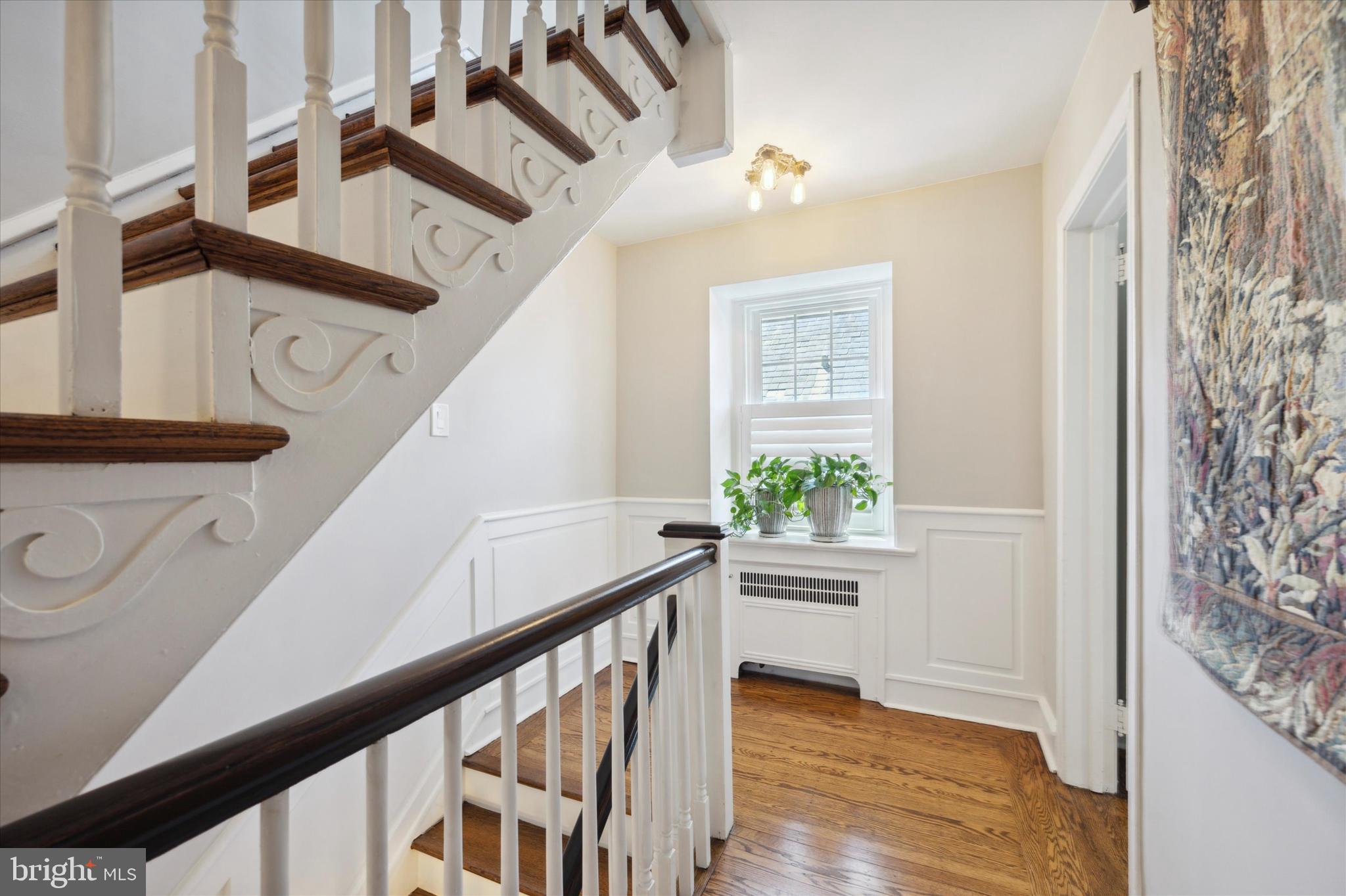 507 Murdoch Road Philadelphia, PA 19119 - Photo 21 of 51 2nd Floor Landing