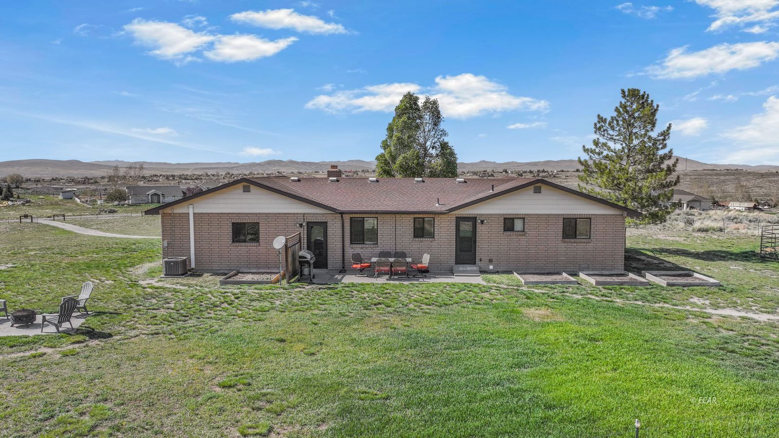 694 Bluegrass Drive Spring Creek, NV 89815 - Photo 6 of 34