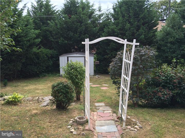 328 East Providence Road Aldan, PA 19018 - Photo 14 of 17 Exterior Back