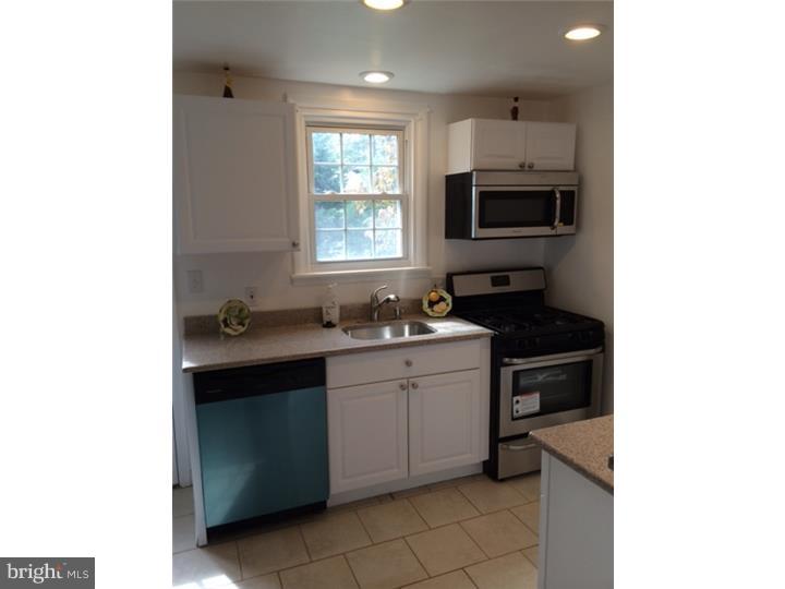 328 East Providence Road Aldan, PA 19018 - Photo 7 of 17 Kitchen