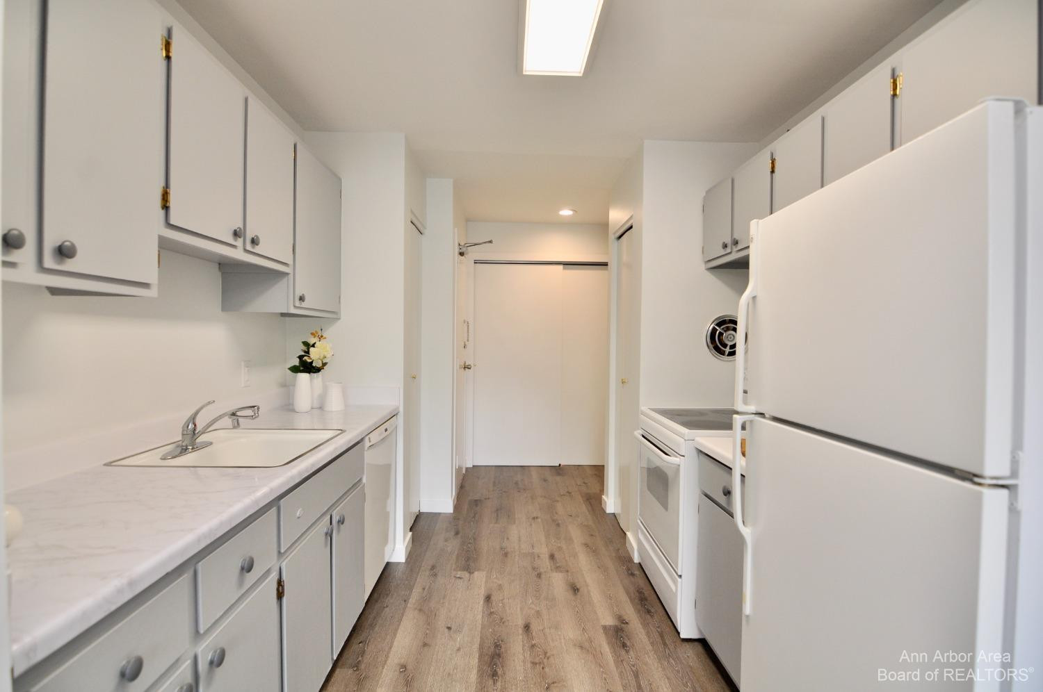 1235 South Maple Road Ann Arbor, MI 48103 - Photo 14 of 32 Photo 14