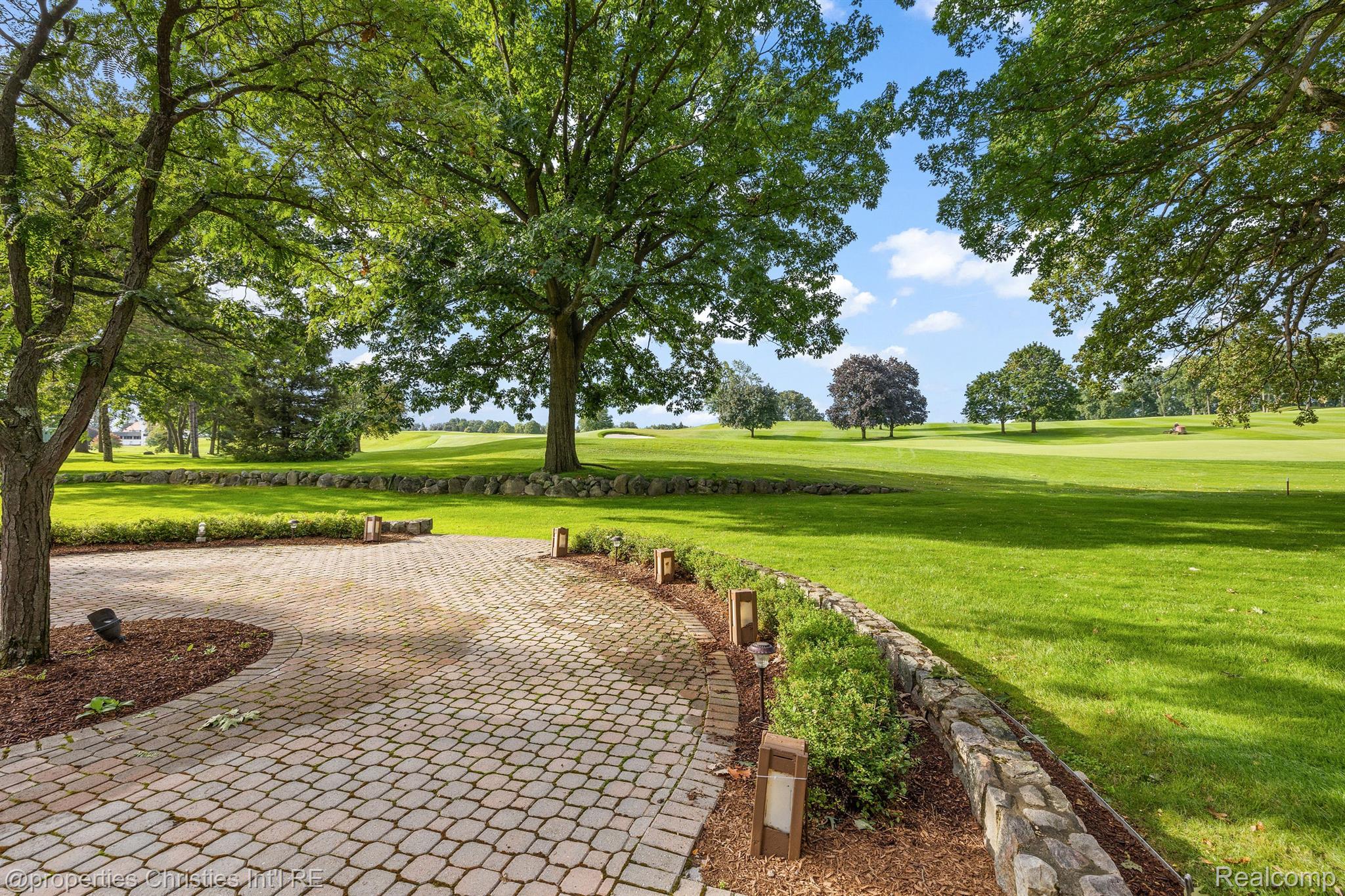 1895 Rathmor Road Bloomfield Hills, MI 48304 - Photo 12 of 58 Gallery Image 12