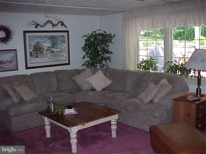 403 Red Barn Road Willow Grove, PA 19090 - Photo 8 of 12 Gallery Image 8