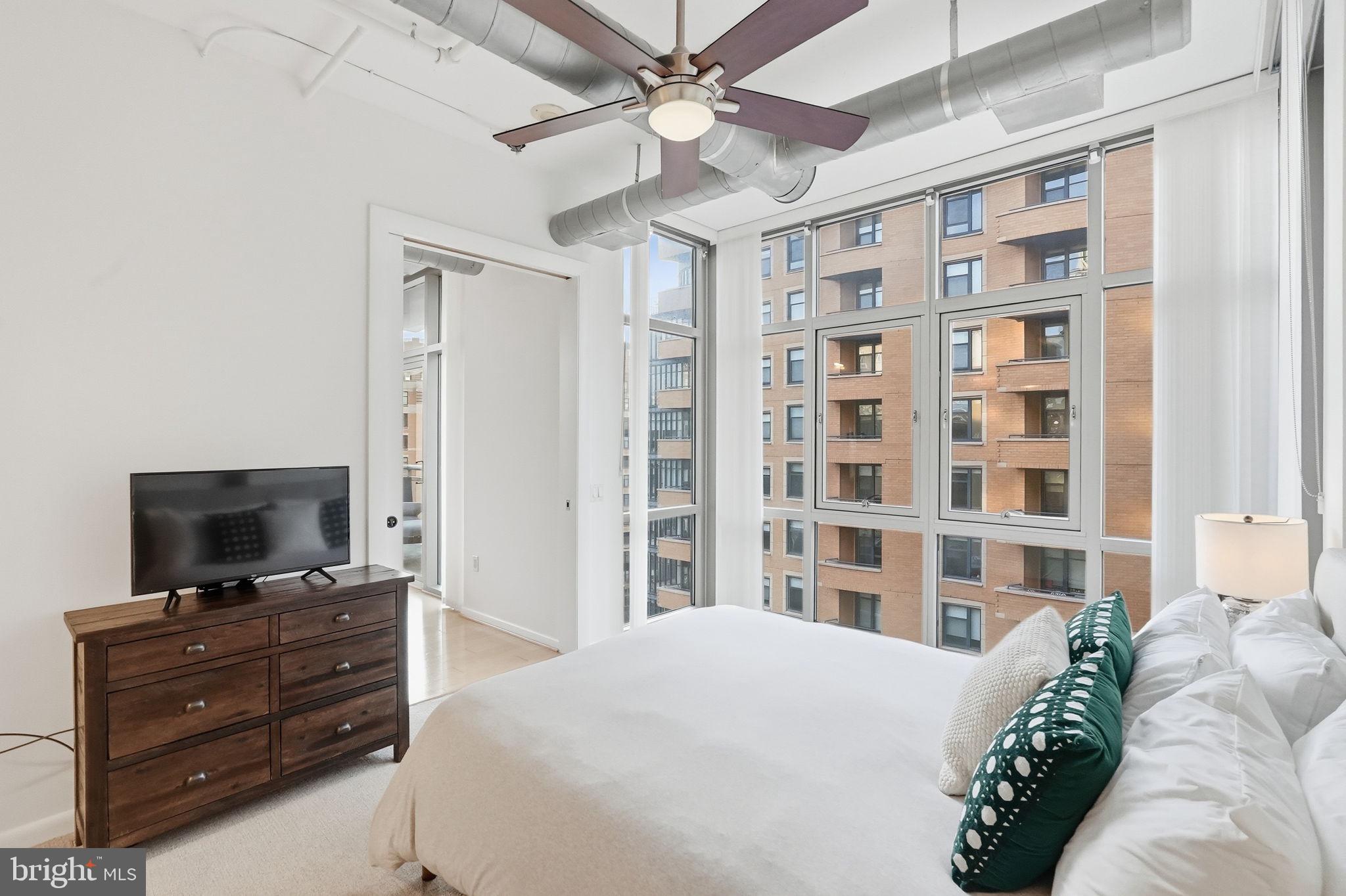 811 4th Street Northwest, Unit 805 Washington, DC 20001 - Photo 11 of 26 Primary Bedroom Reverse