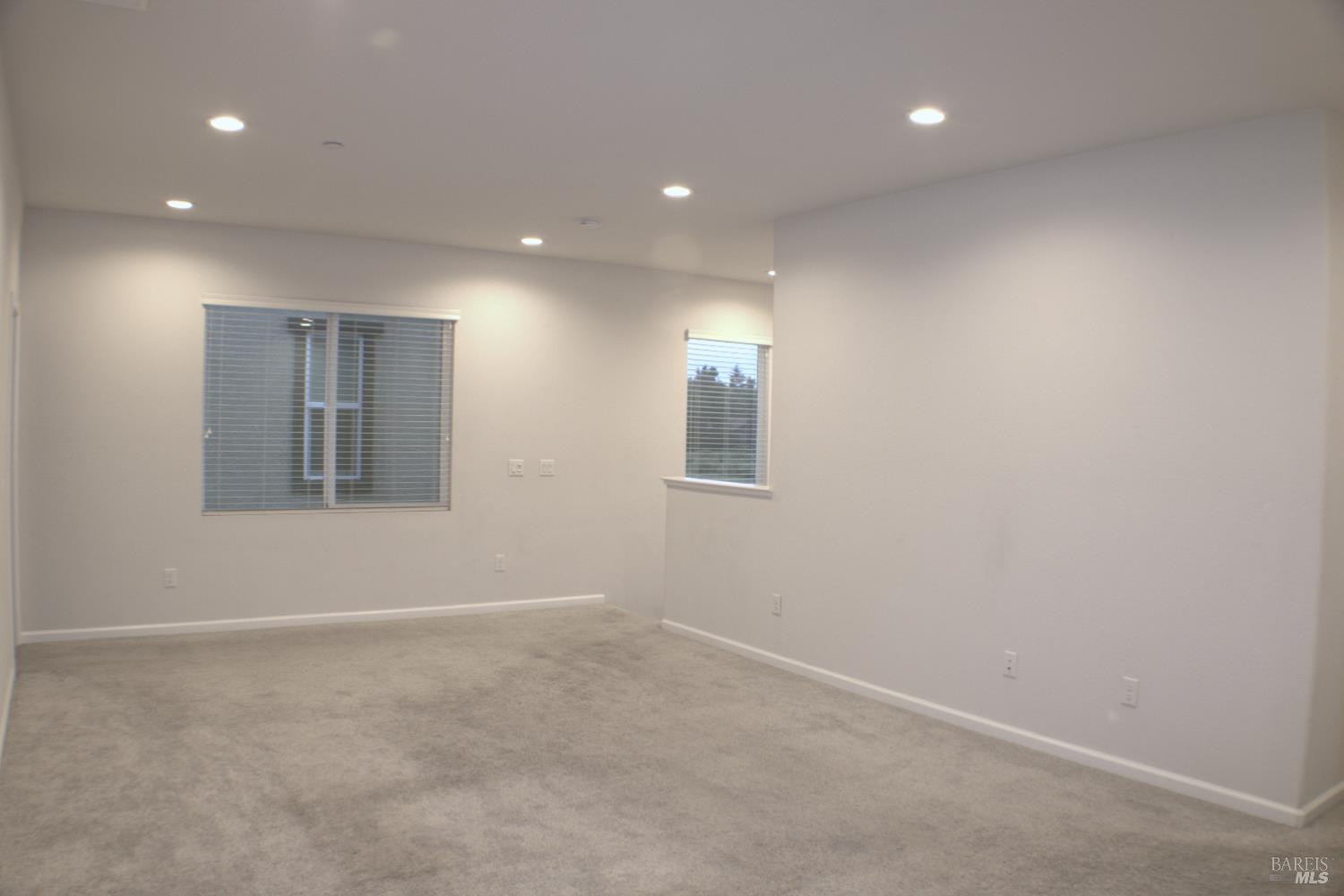 5005 King Place Rohnert Park, CA 94928 - Photo 18 of 33