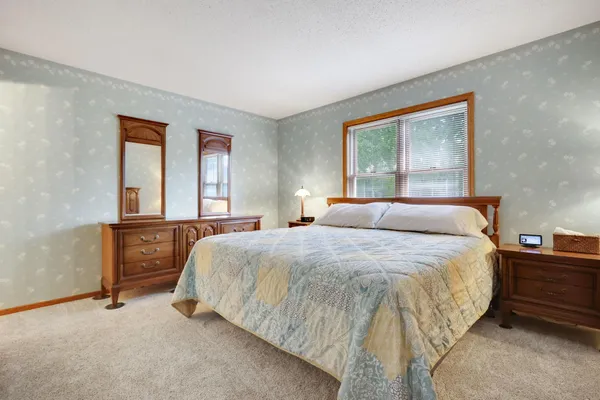 $214,900 | 1827 County Road E East, Unit 18, White Bear Lake, MN 55110