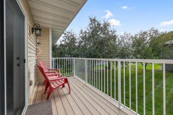 $214,900 | 1827 County Road E East, Unit 18, White Bear Lake, MN 55110