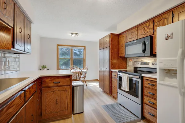 $214,900 | 1827 County Road E East, Unit 18, White Bear Lake, MN 55110