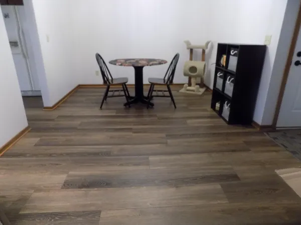 $214,900 | 1827 County Road E East, Unit 18, White Bear Lake, MN 55110