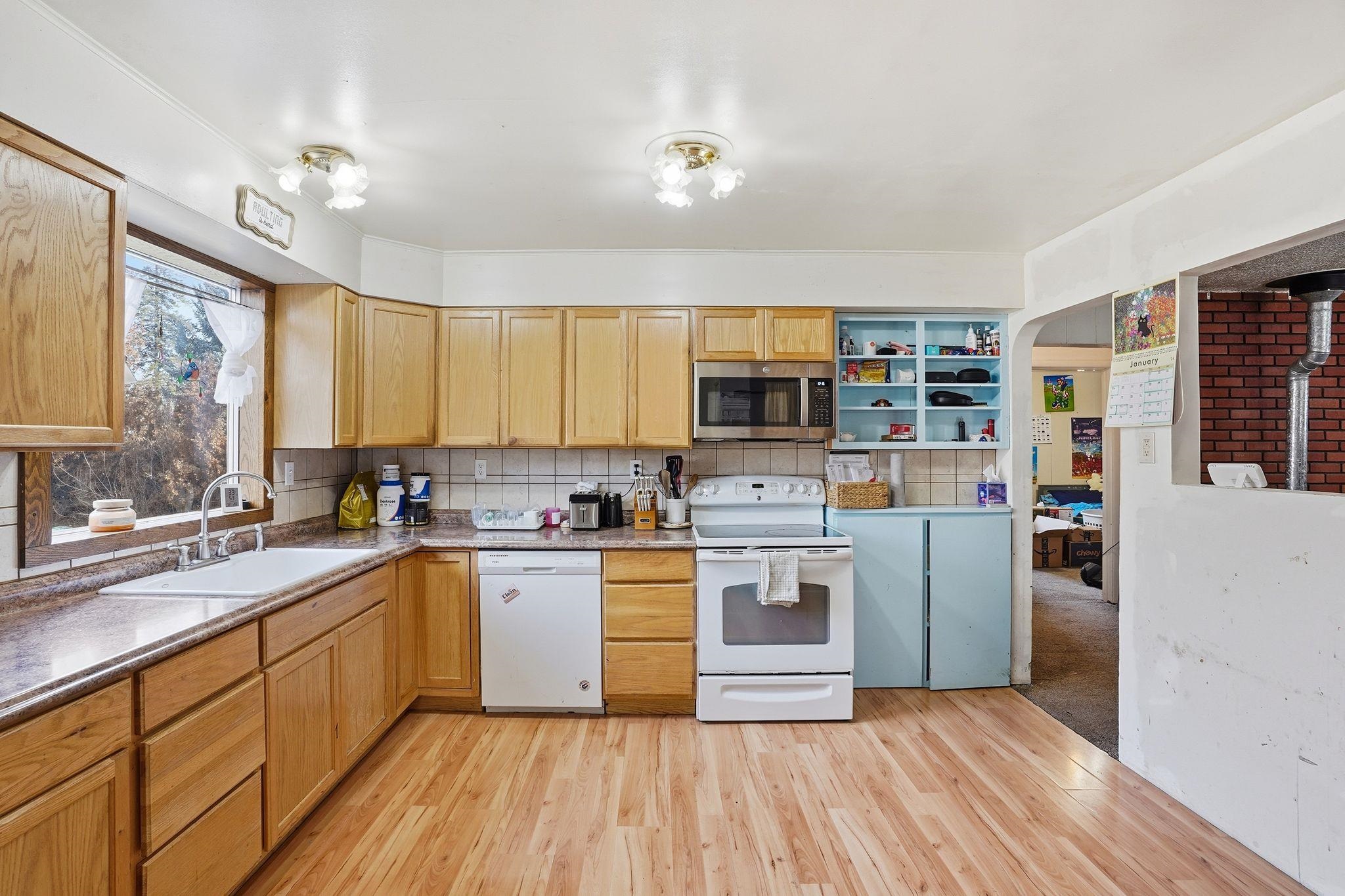 18519 East Sharp Avenue Spokane Valley, WA 99016 - Photo 11 of 27