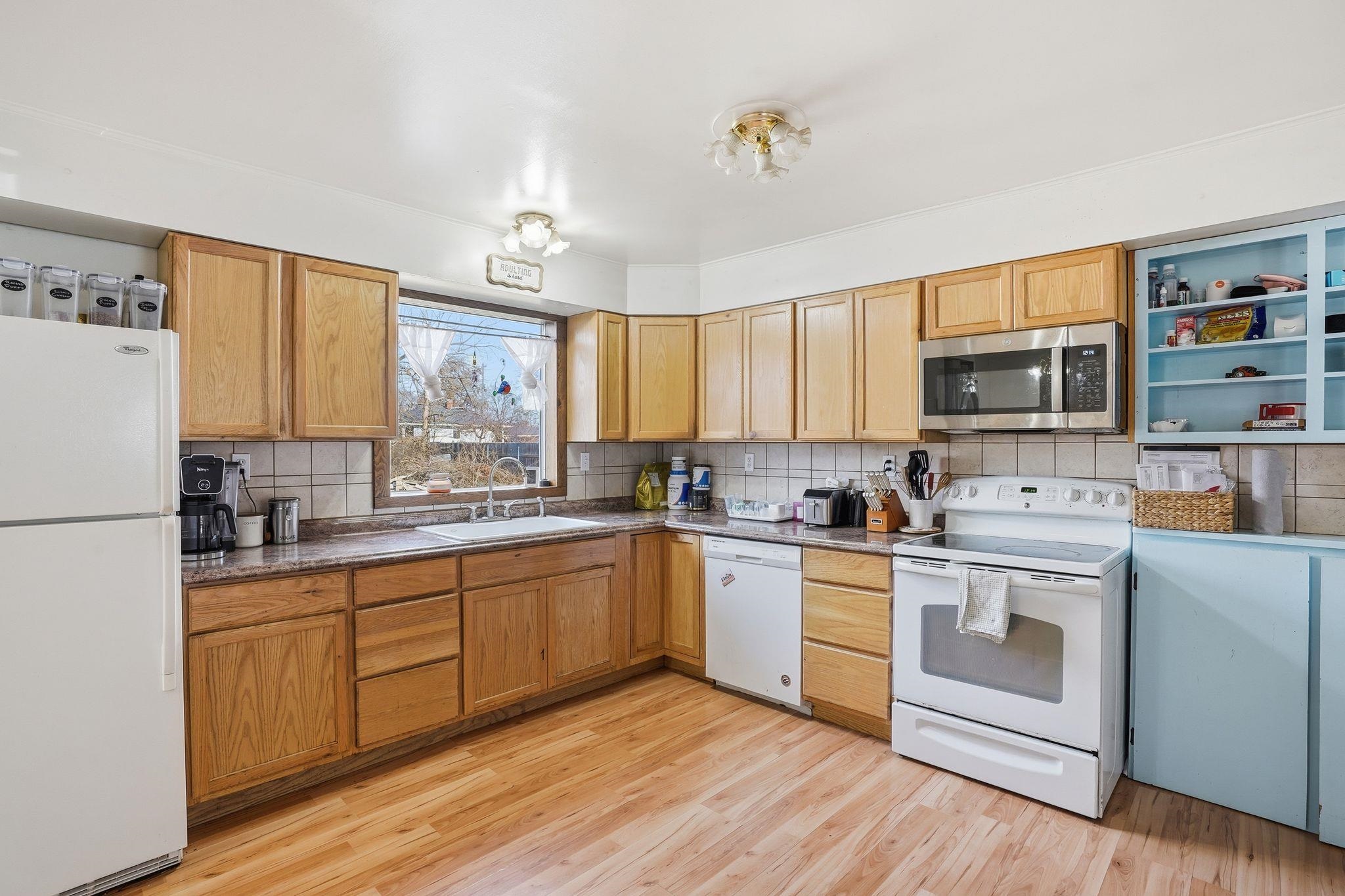 18519 East Sharp Avenue Spokane Valley, WA 99016 - Photo 12 of 27