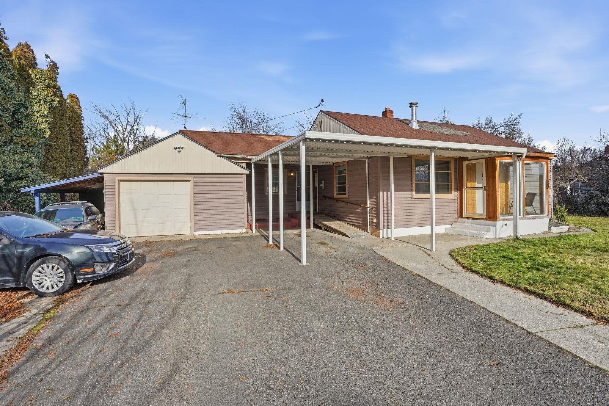 18519 East Sharp Avenue Spokane Valley, WA 99016 - Photo 2 of 27